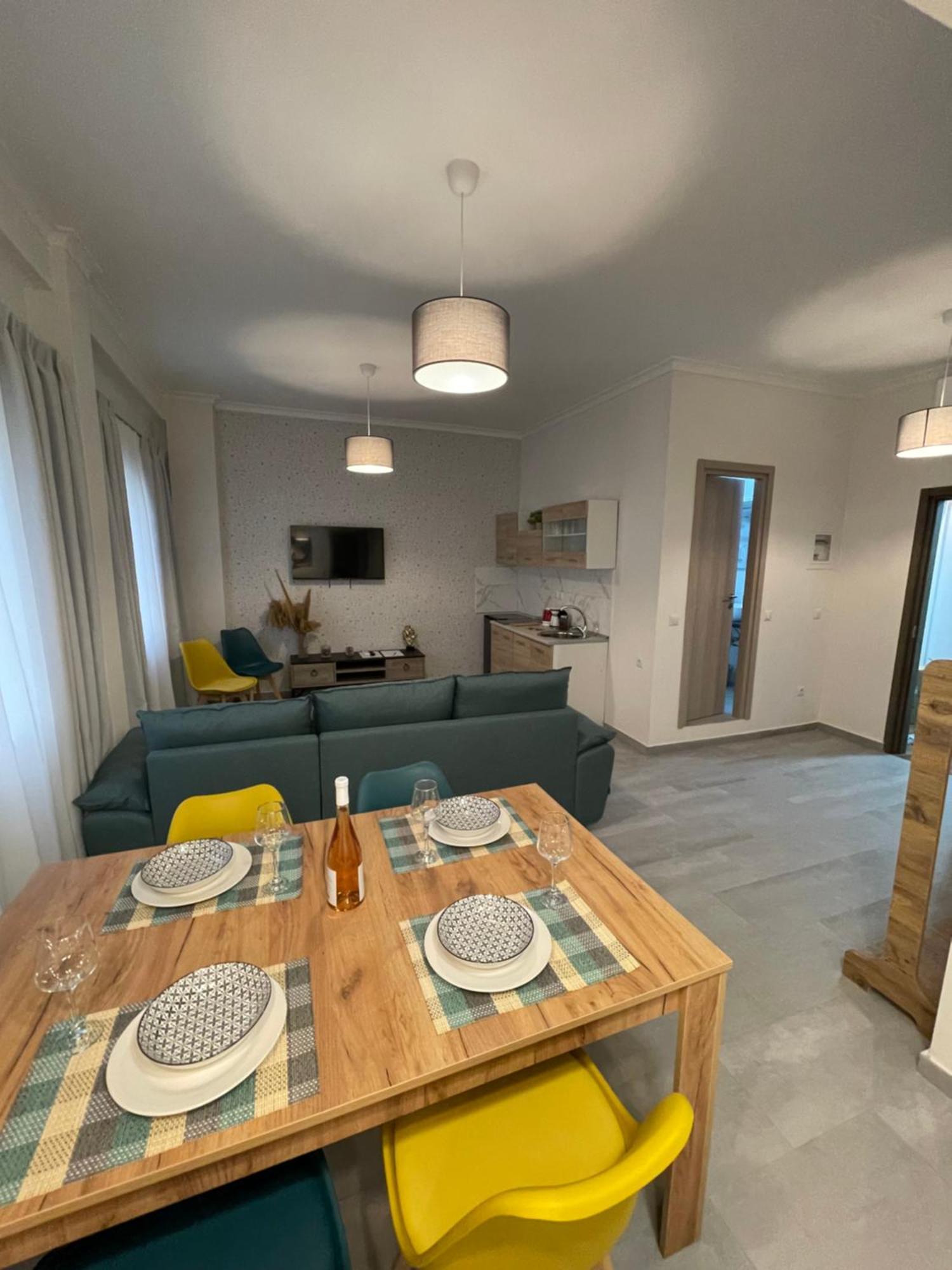 Compass Lofts Athens Apartment Екстериор снимка