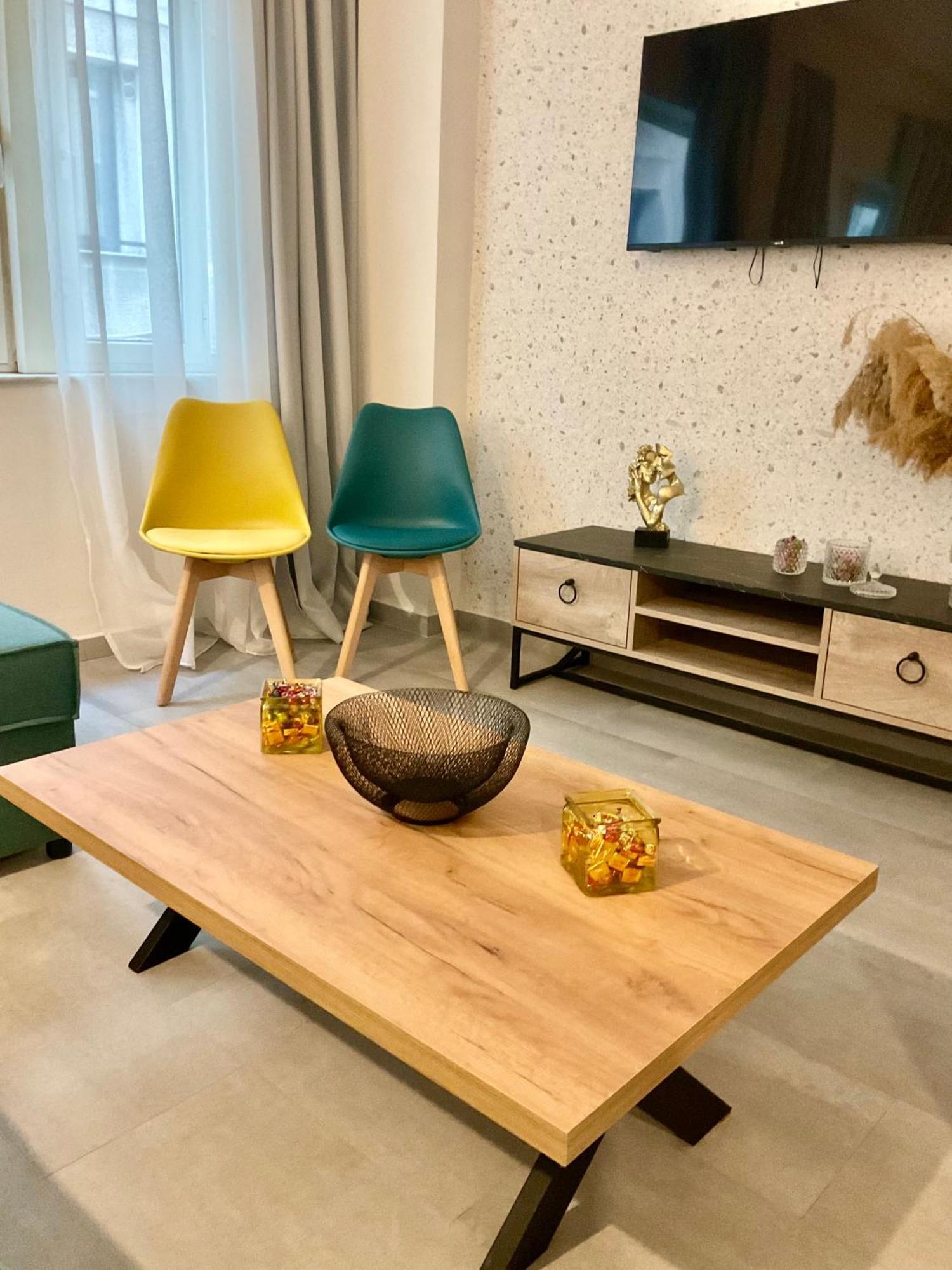 Compass Lofts Athens Apartment Екстериор снимка