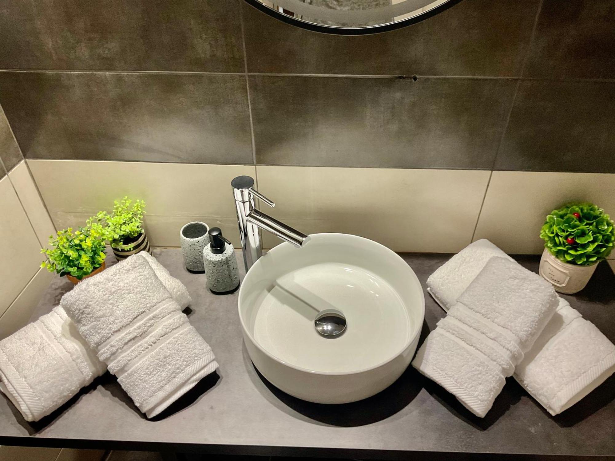 Compass Lofts Athens Apartment Екстериор снимка