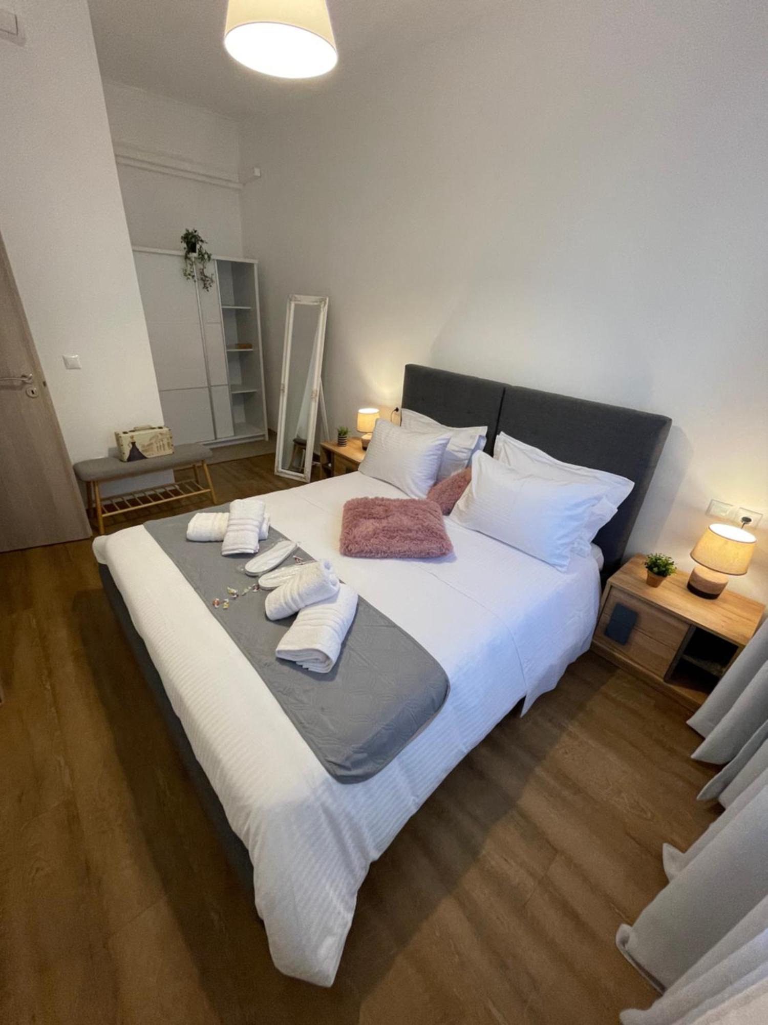 Compass Lofts Athens Apartment Екстериор снимка