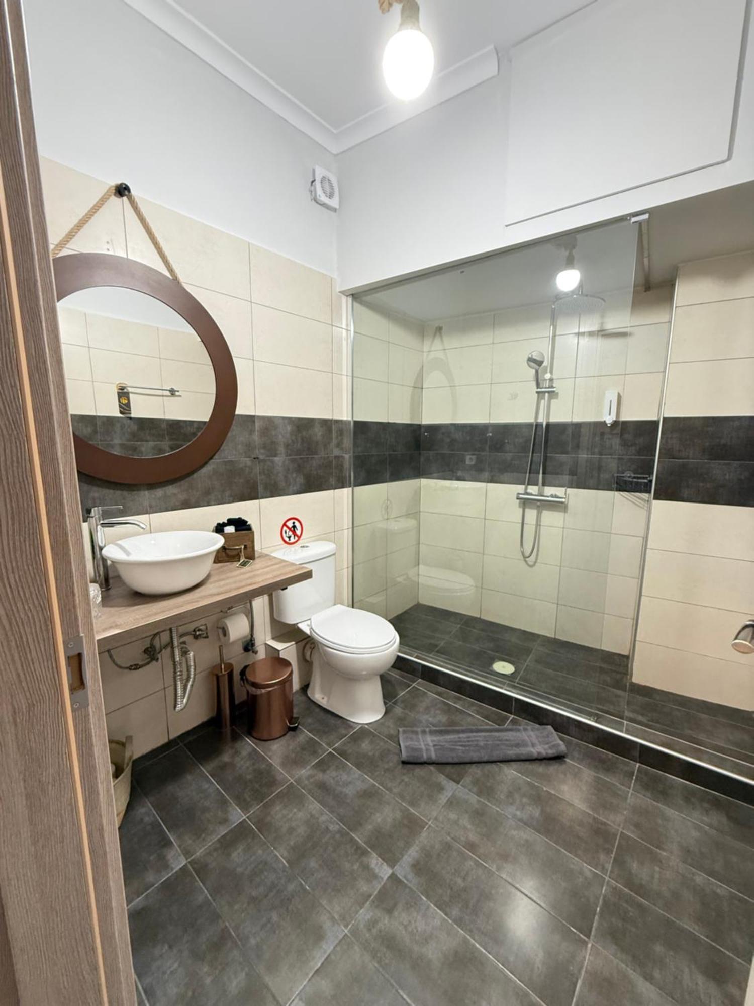 Compass Lofts Athens Apartment Екстериор снимка