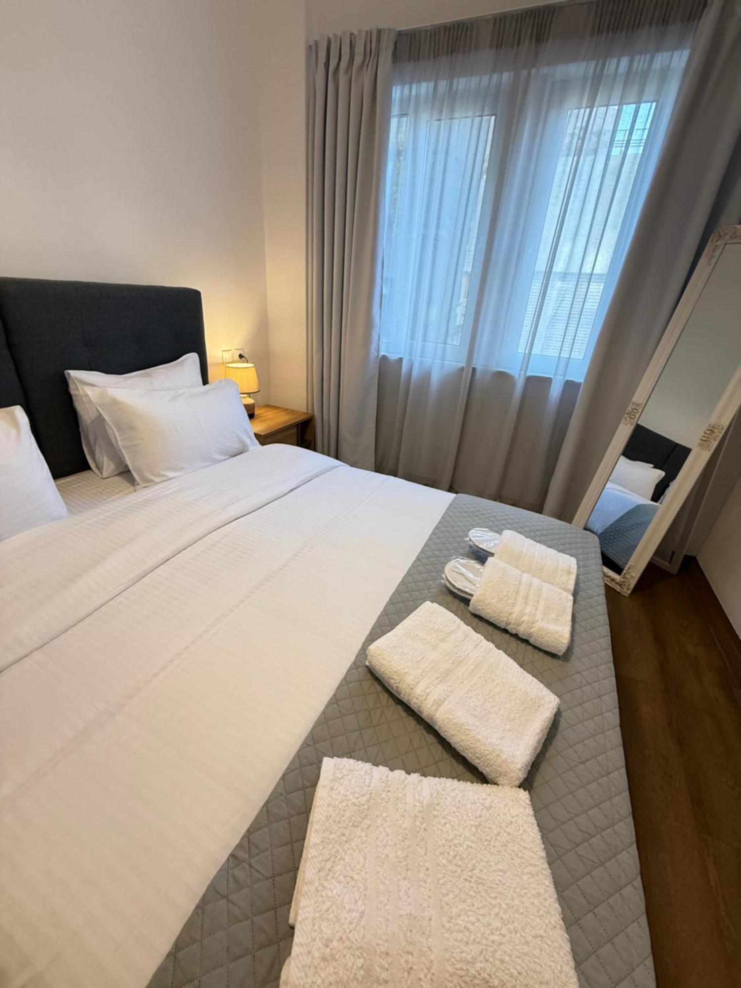 Compass Lofts Athens Apartment Екстериор снимка